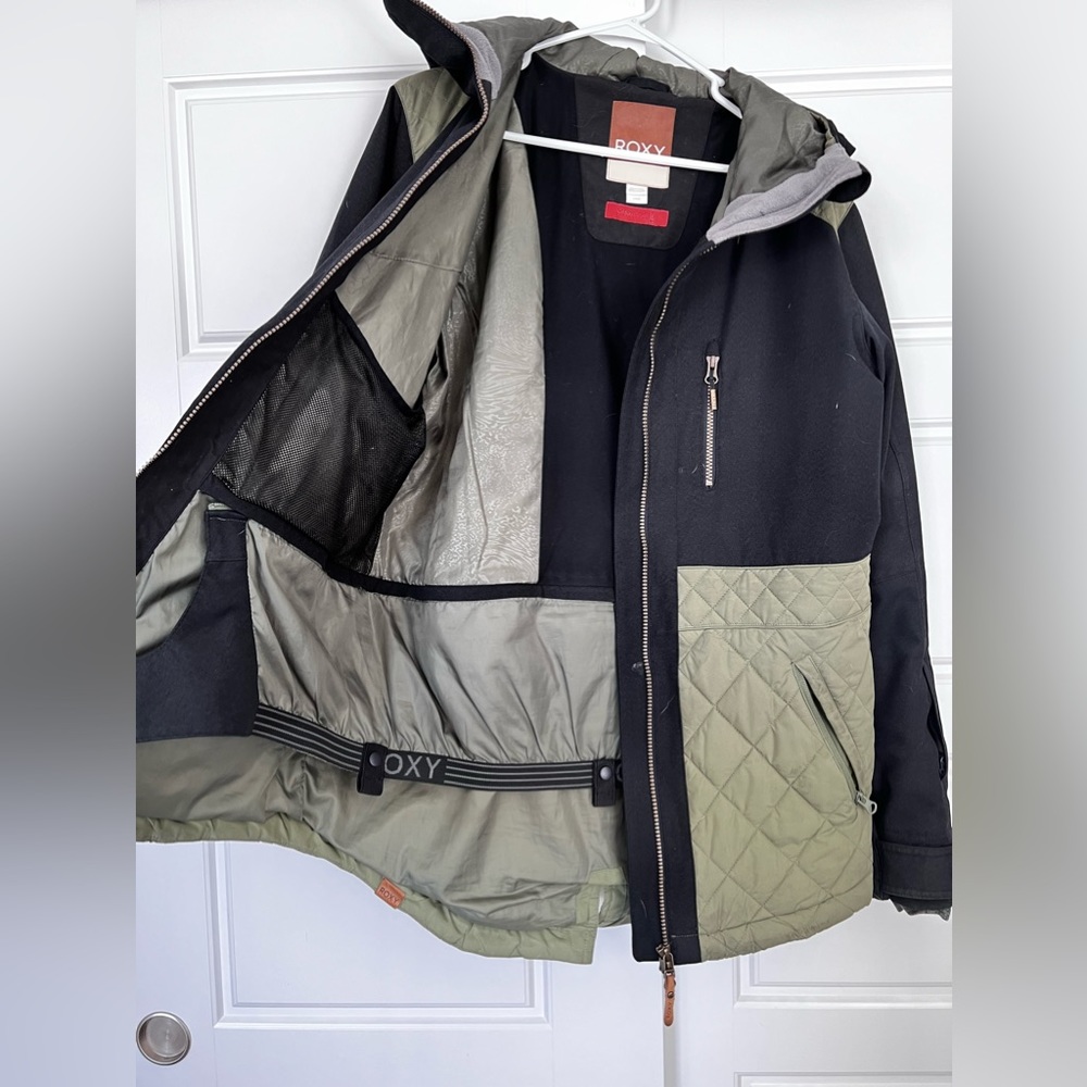 Roxy Ski Jacket - Size Large